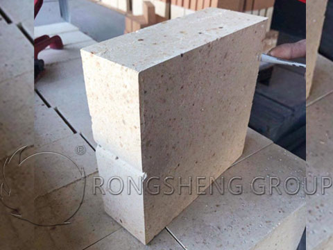 Anti-stripping High Alumina Bricks